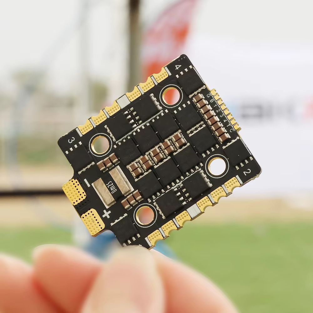 2026 Speedybee F405 Mini BLS 3 - F405 Flight Controller 评论和价格
